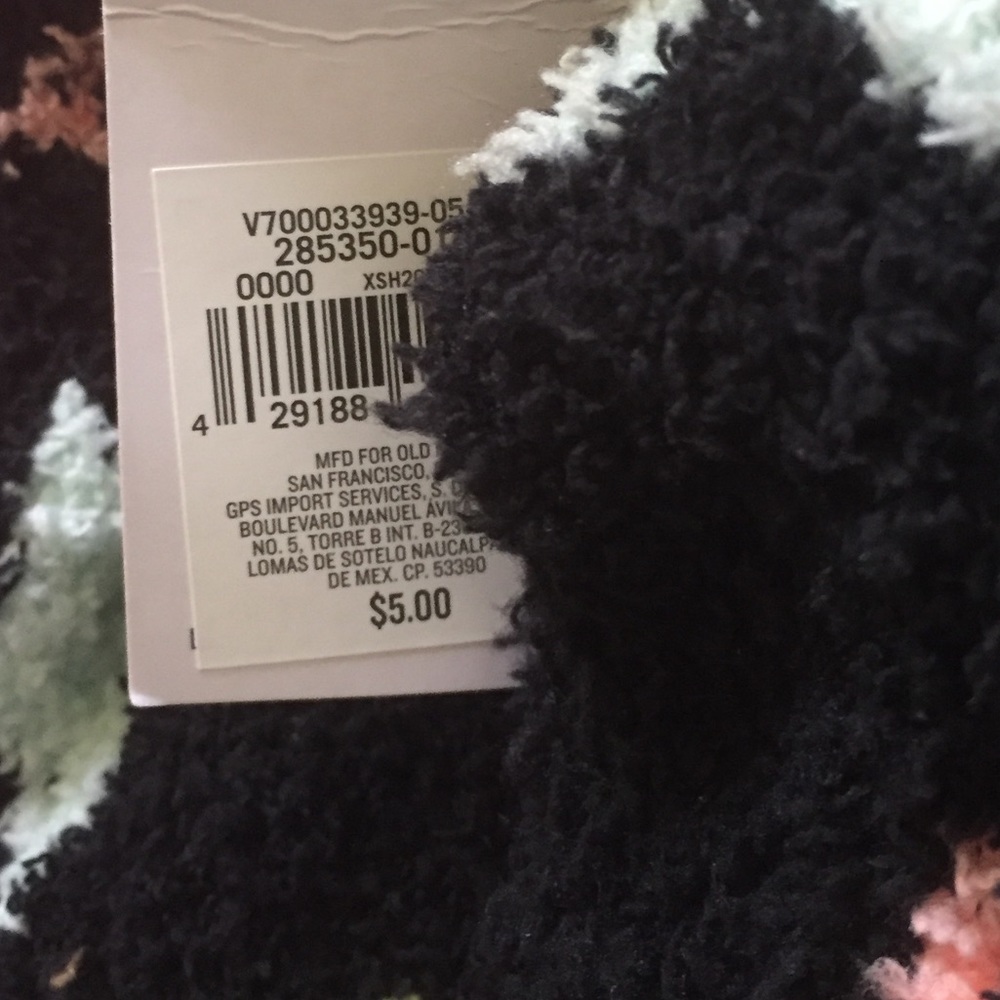 Two pair of vs pink socks and one from old navy - Picture 3 of 3